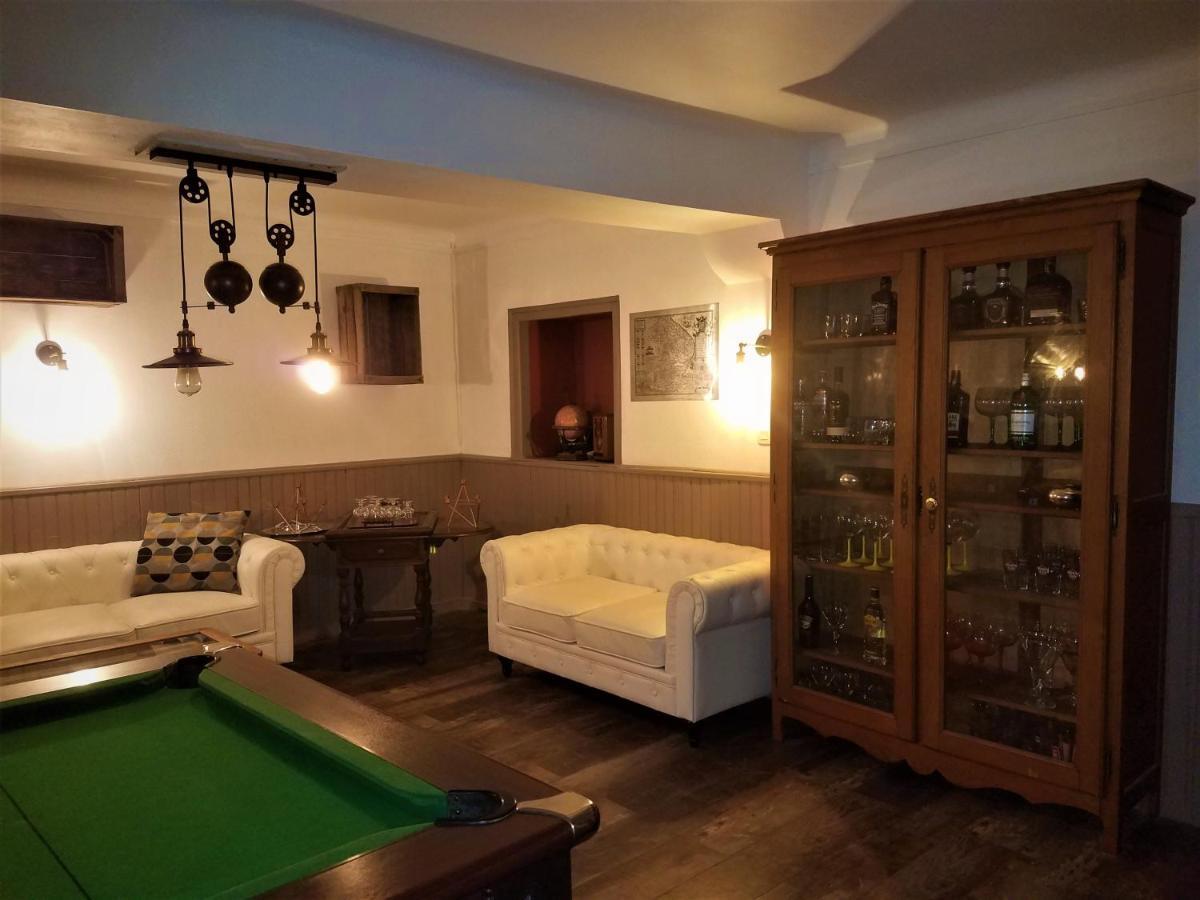 Ménigoute L'Auberge Des Voyageurs מראה חיצוני תמונה